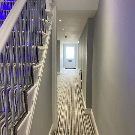 112 Gleneagle Road Rooms ลอนดอน ภายนอก รูปภาพ