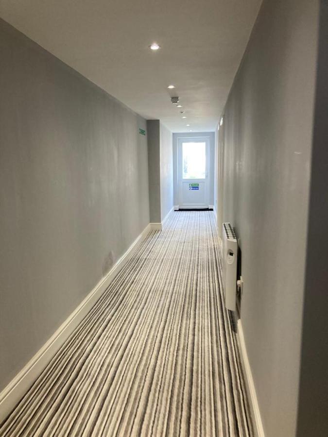 112 Gleneagle Road Rooms ลอนดอน ภายนอก รูปภาพ